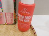 an image of a bottle of sunscreenr and a box of sunscreenr on a table