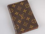 louis vuitton monograme passport case