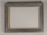 a picture of a picture frame hanging on the wall