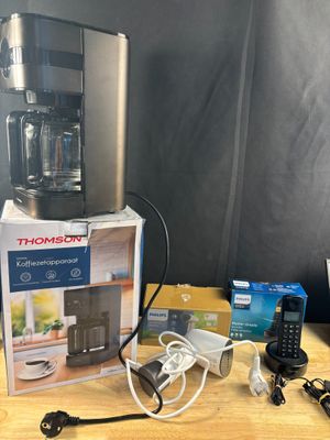 Lot d’une cafetière à filtre Thomson, un défroisseur Philips…