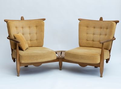 paire de chaises de style « mid-century » avec accoudoirs rembourrés