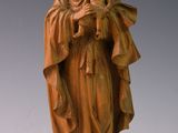 statue d'une femme tenant un enfant dans ses bras