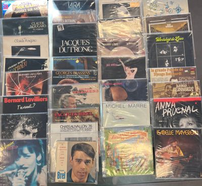beaucoup de CD exposés dans un magasin