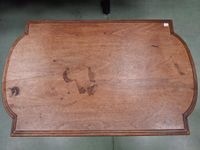 Petite table à écrire en bois posant sur quatre pieds entret… (photo 2)