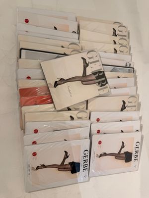 a lot of cards that are on the table