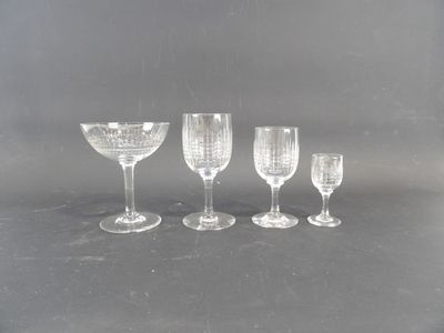 BACCARAT France - Important service modèle NANCY comprenant …