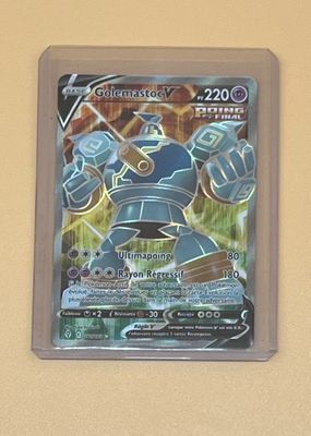 une image représentant une carte à collectionner Pokémon accrochée au mur