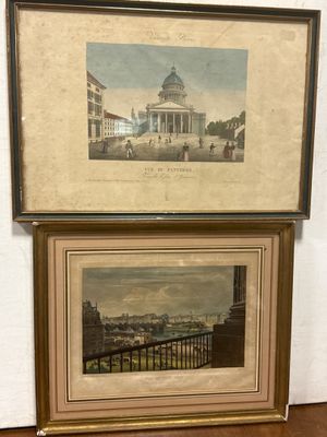 deux photos encadrées représentant un bâtiment et un bâtiment doté d'une tour horloge