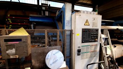 une image d'une machine dans une usine