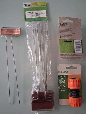 quelques outils posés sur une table