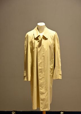 BURBERRY'S. Trench homme en toile de coton mélangé crème (qu…