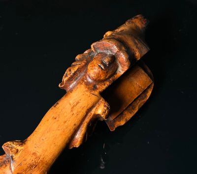 Canne à système faisant tabatière et pipe, le fut en bois br…