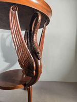 Guéridon ou table de salon en acajou. (photo 3)