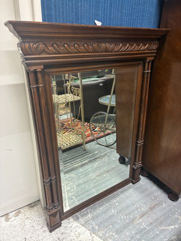 Miroir de style Henri II à colonnes en retrait