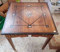 Table à jeux à incrustations de nacre. (photo 4)