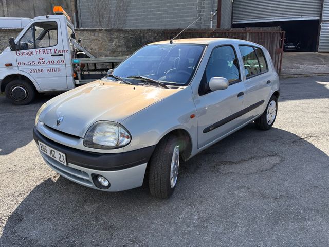 Véhicule particulier RENAULT Clio II Phase 1, 90cv RXT 5 portes, ...