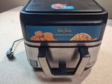 an image of a lunch box that is on a table