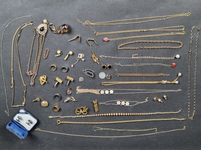 Lot De Broches Fantaisie Anciennes / Vintage - Bijoux Rétro Pour Femme - Occasion