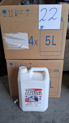 Lot de 8 bidons de 5 L de solution anti-graffiti Face 3