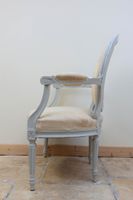 Fauteuil médaillon de style Louis XVI. (photo 2)