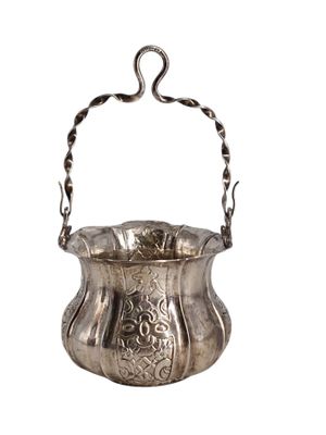 LAMPE A HUILE DE SANCTUAIRE ? en argent martelé et ciselé fo… - Photo 1