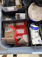 Dans un palox : contenu de véhicule (quincaillerie / plomber… (photo 3)