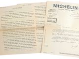 deux pages d'un document sur lesquelles figurent la photo d'un homme et d'une femme