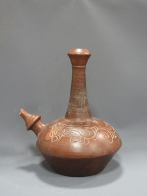 JAVA, Indonésie. Verseuse dite « Kendi » en terre cuite du s…