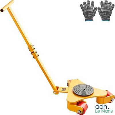 une paire de gants fixés à un chariot