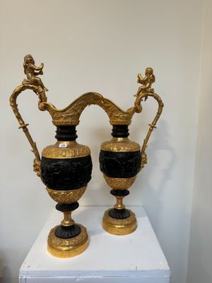 d'après CLODION Paire d'aiguières décoratives en bronze doré…