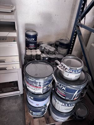 Une palette de peinture intérieur/extérieur EVALUXenvirons 2…