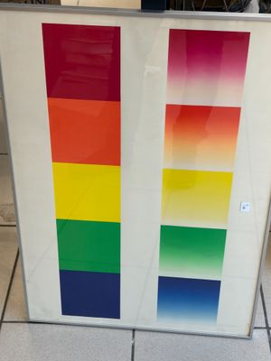 une image représentant une image d'un arc-en-ciel peint sur le mur