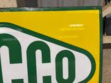 a green and yellow sign with the word c c o on it