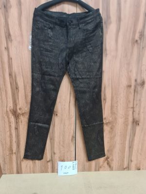 Lot de 27 pantalons femme ? Tailles diffrentes