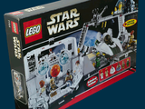 une boîte contenant un ensemble Lego Star Wars