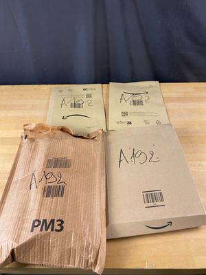 Lot de 4 colis Mystère (Retour Amazon,NPAI ,Adresse incomplè…
