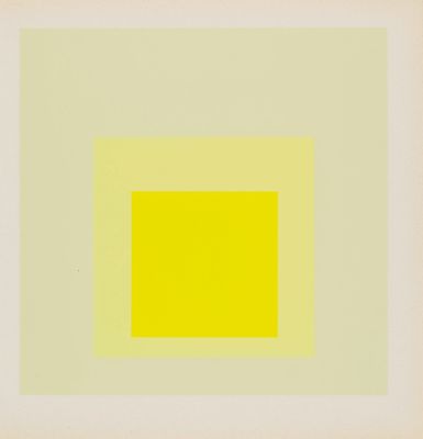 une image représentant un carré avec un carré jaune au milieu