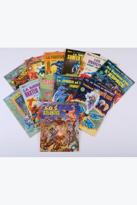 une pile de livres pour enfants posée sur une table