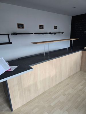 Comptoir avec retour (3m + 2,5m en retour)