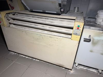 CASTRES : D19 - 1 balancelle de marque Matfour modèle F 45 8…