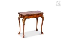 Table à jeux de style Chippendale