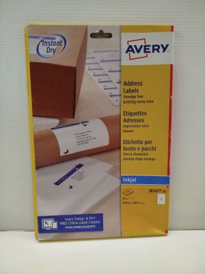 an image of a package of avery labels