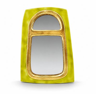 une image représentant un miroir vert et doré avec un cadre doré
