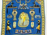 une image représentant une écharpe ornée de symboles égyptiens