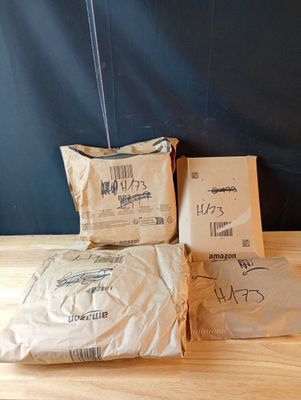 Lot de 4 colis Mystere (Retour Amazon,NPAI, Adresse incomple…