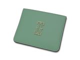 portefeuille en cuir vert orné d'une initiale monogrammée sur le devant
