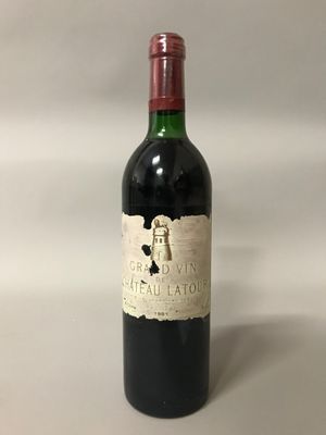 1 Blle Château LATOUR (Pauillac) 1981 - Très bon niveau / EA