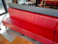 4 banquettes en simili cuir rouge (214 cm - usures) (photo 2)