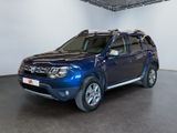 une photo d'une Dacia bleue garée dans un showroom