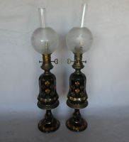 Paire de lampes à pétrole en verre doré à pans à décor de pa…